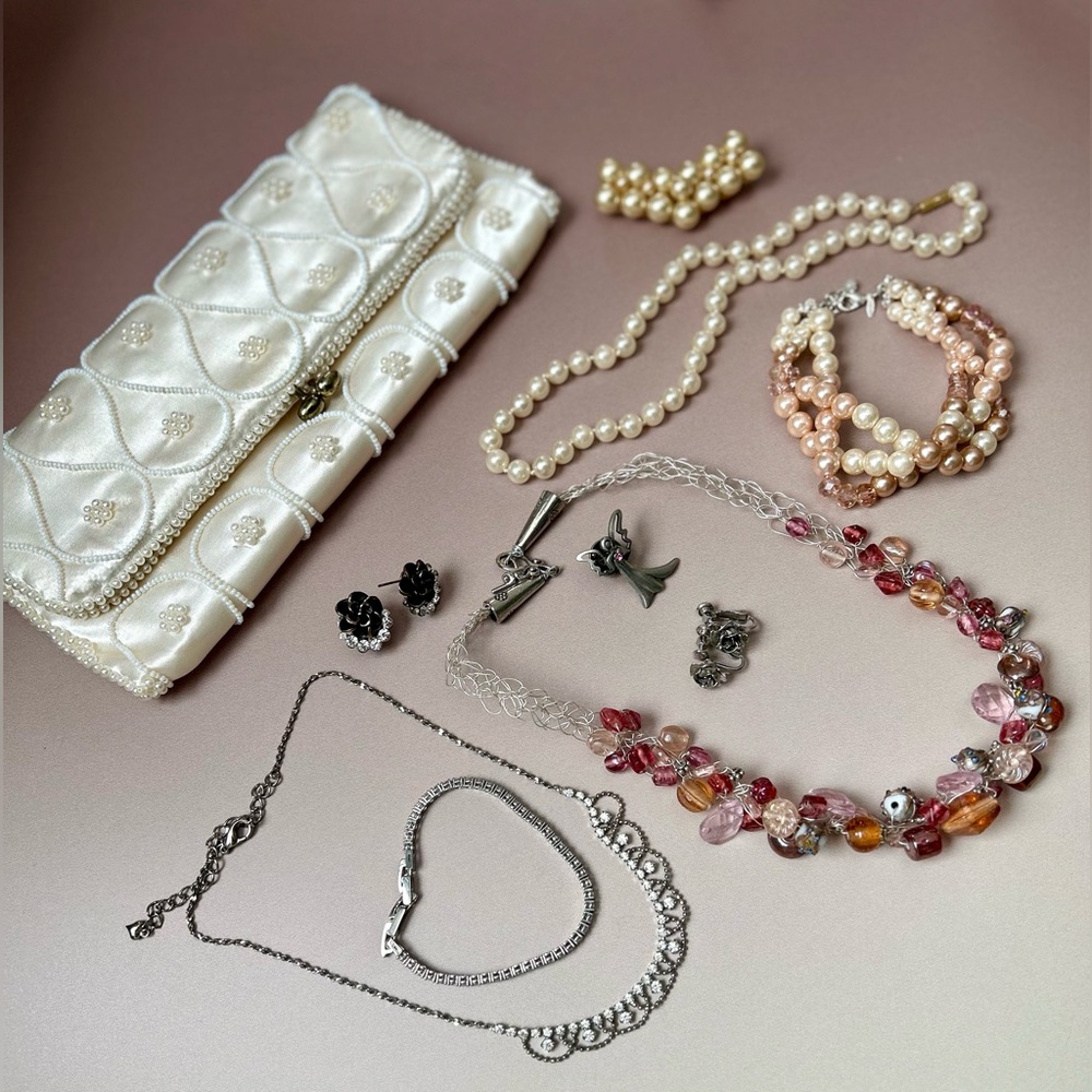 Vintage Mystery Clutch / Purse